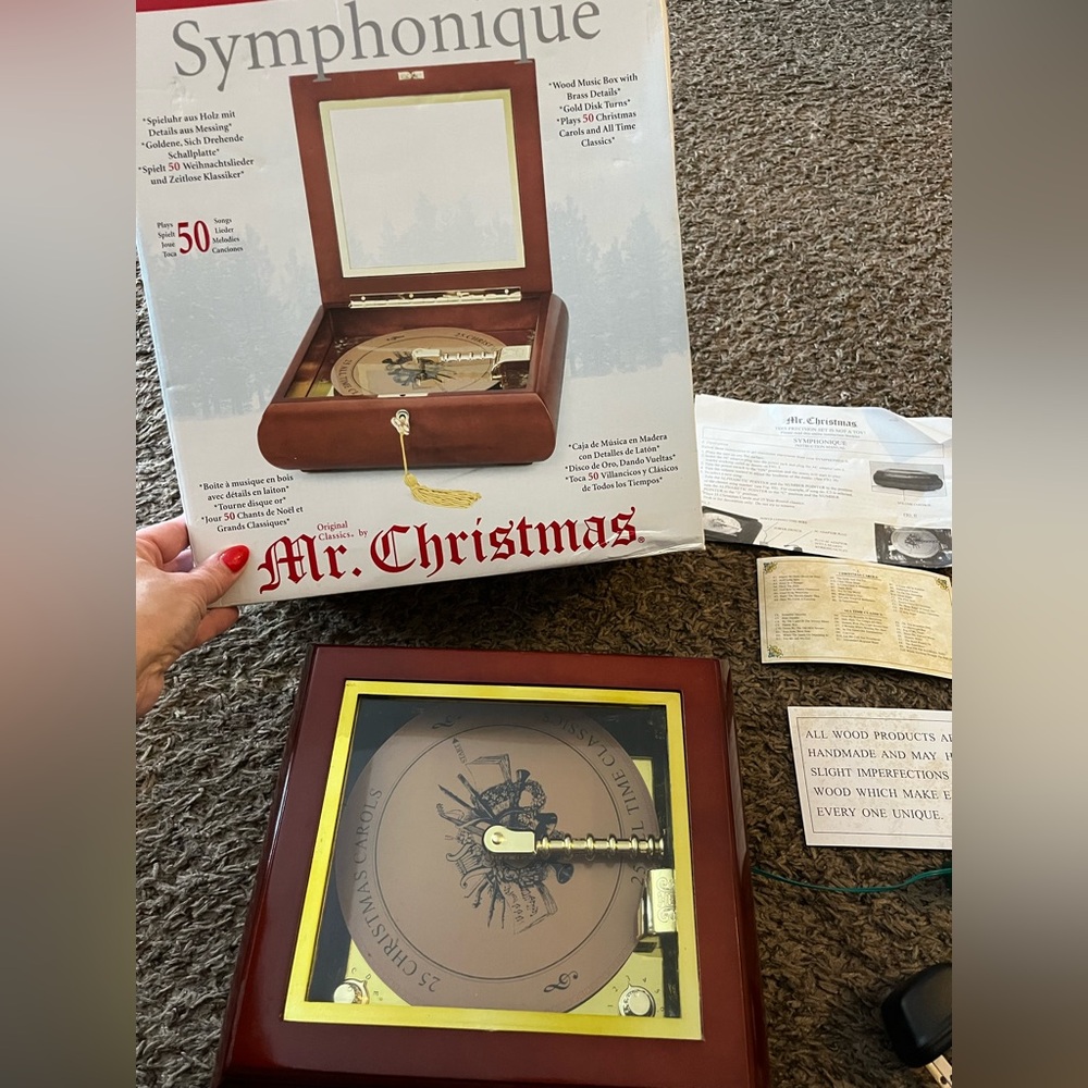 Mr. Christmas Symphonique Music Box 50 Songs Wood & Brass w/ Original Box
